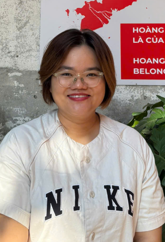 Linh Nguyen
<br>  <span class="our-team-role">strategy marketer<span/>
